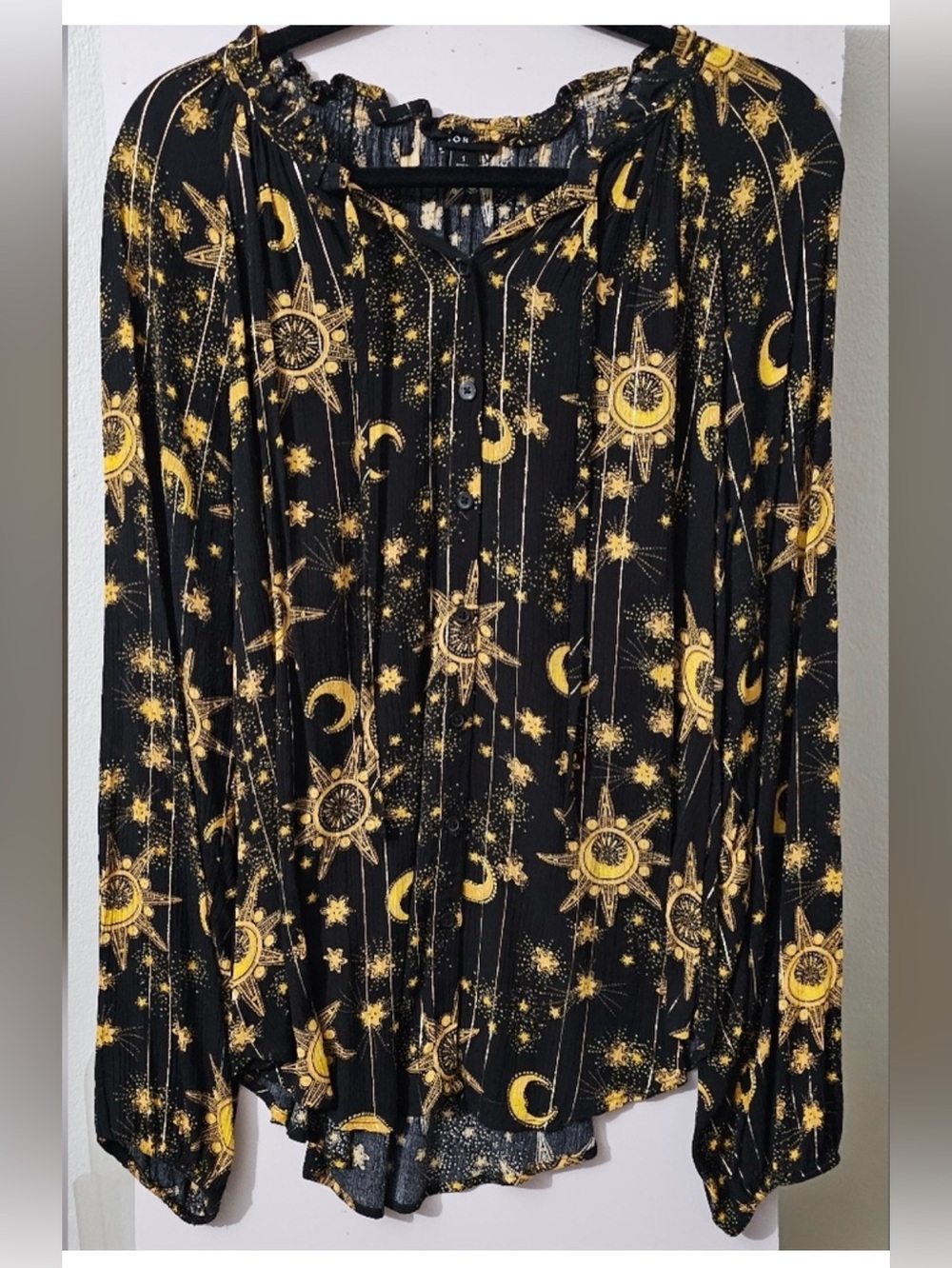Torrid Black and Yellow Celestial Print Top - Picture 1 of 5